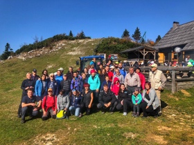 Smučišče Velike planine očistili več kot 20 ton kamenja