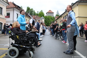 Kamnik danes v znamenju maturantske četvorke v kateri je zaplesalo 228 maturantk in maturantov 