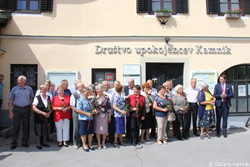 Slavnostna podelitev priznanj in cvetja diamantnim, bisernim in zlatim parom