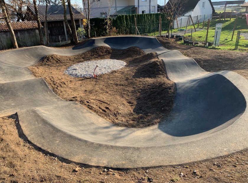 Pump track na Selu