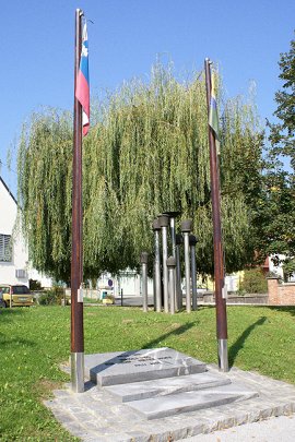 Spomenik Nikoli več v Gornji Radgoni - september 2009, Avtor: Milan Klemenčič