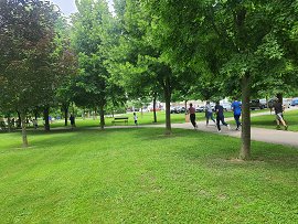 Tek okrog mestnega parka